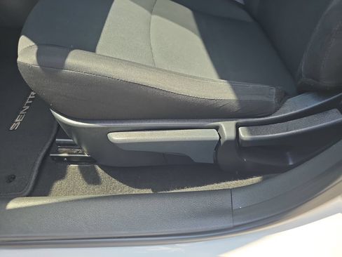 Used 2024 Nissan Sentra S FWD image 12