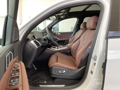 New 2026 BMW X5 xDrive50e w/ M Sport Package image 11