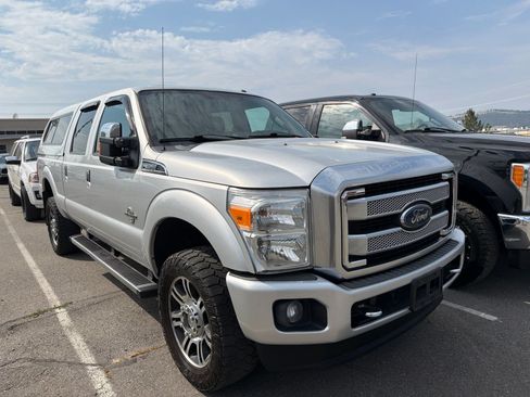 Used 2015 Ford F350 Platinum w/ Platinum Package AWD/4WD image 4