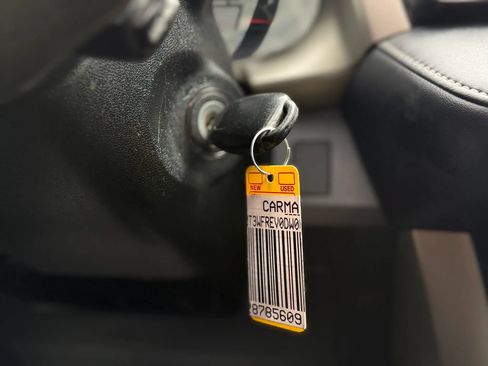 Used 2013 Toyota RAV4 XLE FWD image 27
