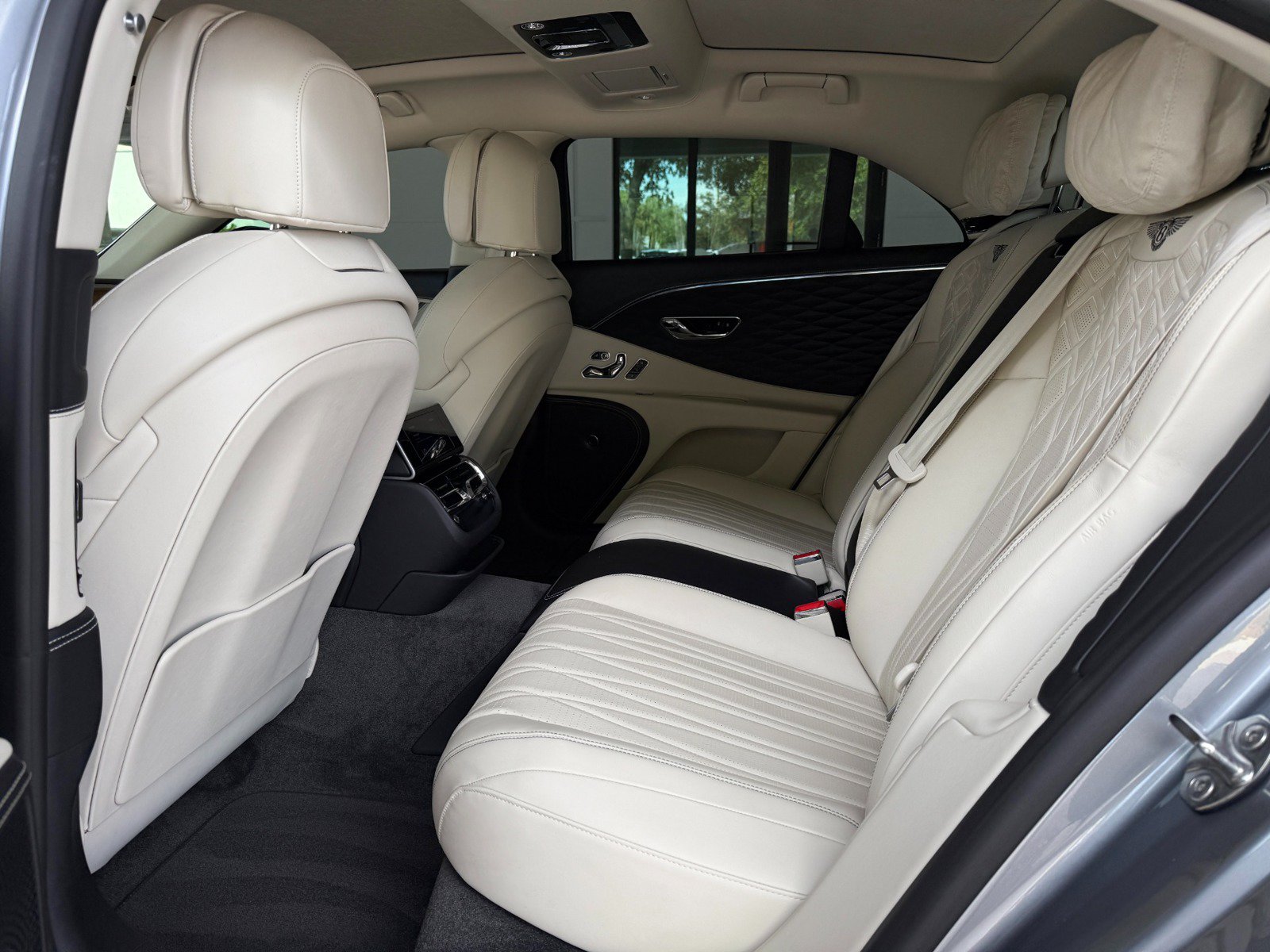 Used 2020 Bentley Flying Spur W12 AWD/4WD image 28