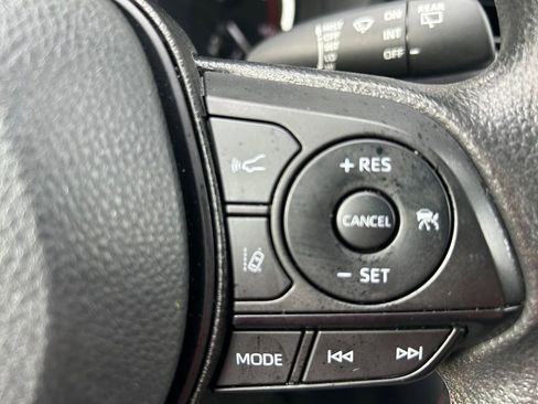 Certified 2025 Toyota RAV4 LE FWD image 18