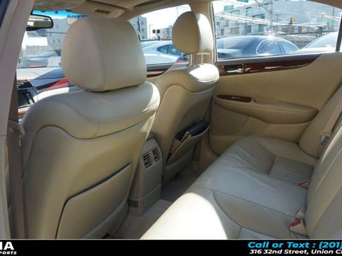 Used 2003 Lexus ES 330 4dr Sdn image 23