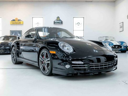 Used 2012 Porsche 911 Turbo image 3