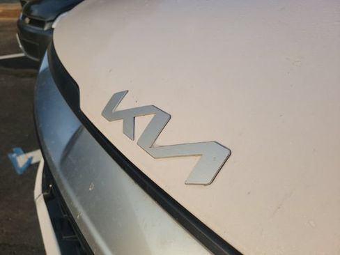 Used 2024 Kia Sportage SX FWD image 9