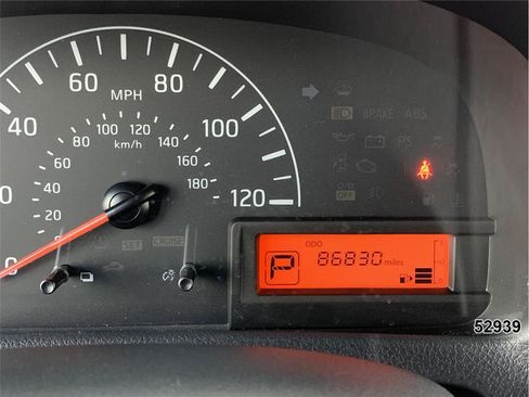 Used 2020 Nissan NV200 S FWD image 32