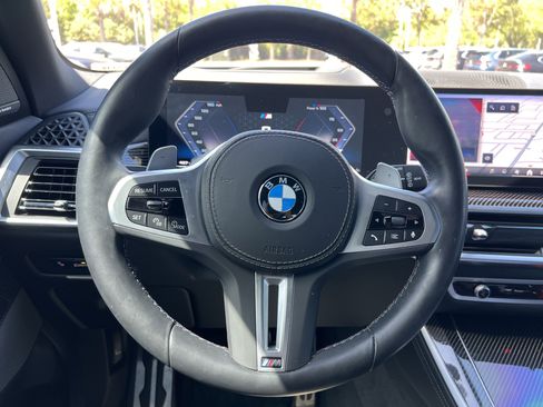 Used 2025 BMW X5 M60i w/ Climate Comfort Package image 18