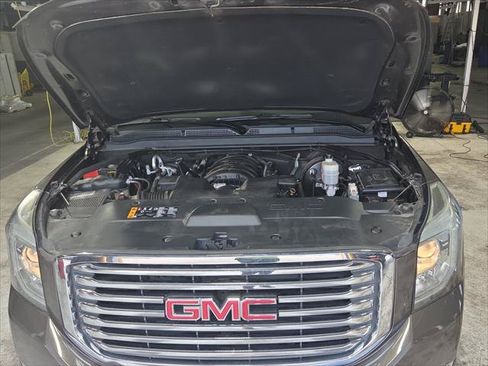 Used 2019 GMC Yukon SLT w/ Premium Edition RWD image 23