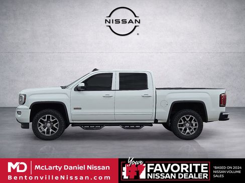 Used 2017 GMC Sierra 1500 SLT AWD/4WD image 3
