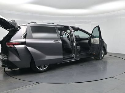 Used 2021 Toyota Sienna Limited