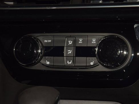 New 2026 Chevrolet Trax RS w/ Sunroof Package image 31