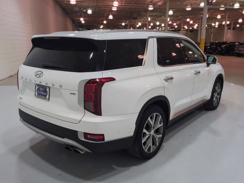 Used 2022 Hyundai Palisade SEL w/ Convenience Package AWD/4WD image 4