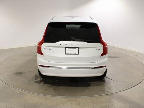 Used 2024 Volvo XC90 B6 Plus w/ Protection Package image 4