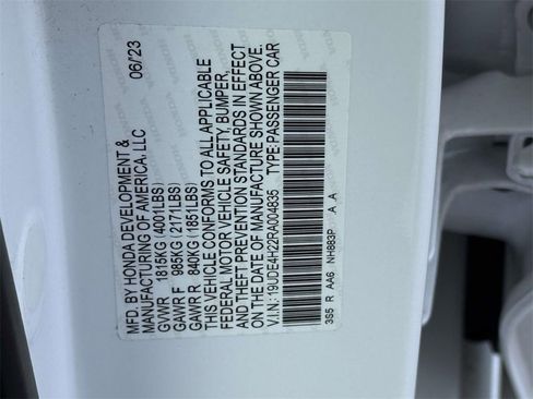 Certified 2024 Acura Integra Base image 30