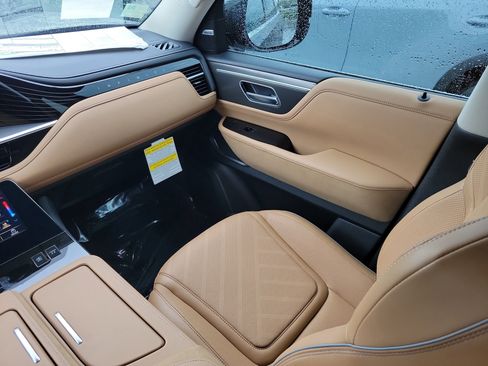 New 2026 INFINITI QX80 Luxe w/ Cargo Package image 13