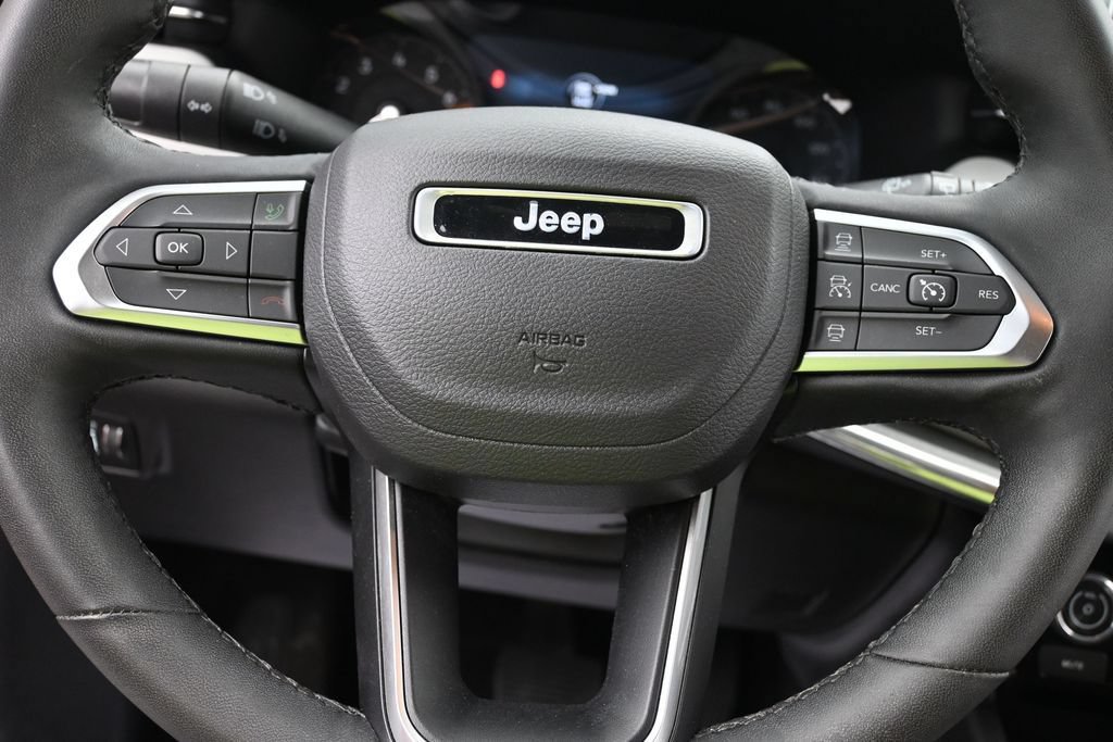Used 2023 Jeep Compass Limited AWD/4WD image 13