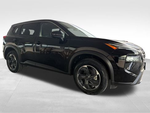 Used 2024 Nissan Rogue SV image 7