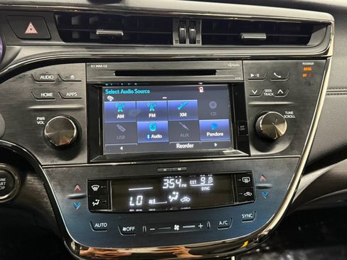 Used 2018 Toyota Avalon XLE Premium FWD image 31