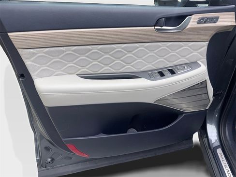 Used 2022 Hyundai Palisade Calligraphy image 31