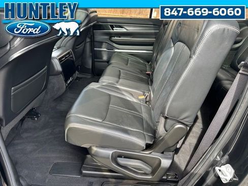 Used 2022 Jeep Grand Wagoneer Series II image 18