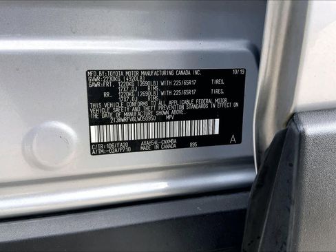 Used 2020 Toyota RAV4 XLE w/ XLE Grade Weather Package AWD/4WD image 36
