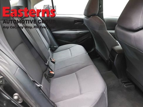 Used 2022 Toyota Corolla LE FWD image 22