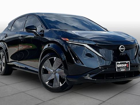 Used 2024 Nissan Ariya AWD image 2