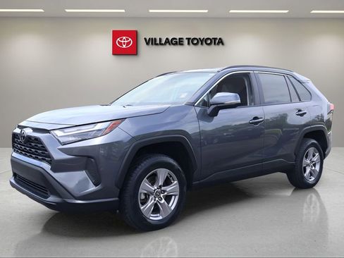 Certified 2022 Toyota RAV4 XLE w/ Convenience Package FWD image 1