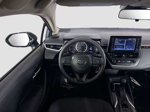 Used 2020 Toyota Corolla LE image 17