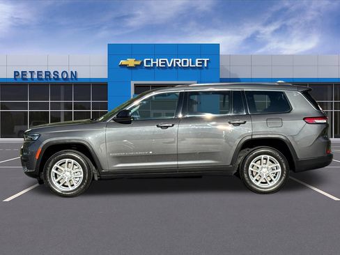 Used 2022 Jeep Grand Cherokee L Laredo w/ Luxury Tech Group I AWD/4WD image 7