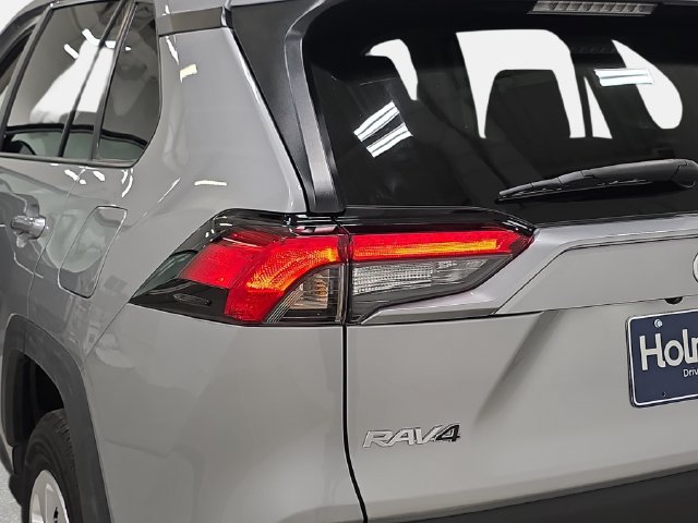 Certified 2025 Toyota RAV4 LE FWD image 30