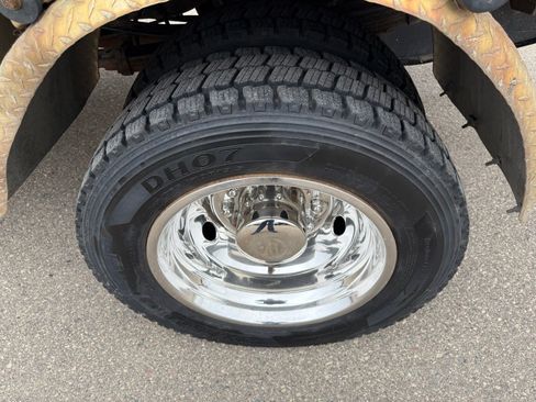 Used 2016 Ford F550 4x4 Regular Cab Super Duty image 16