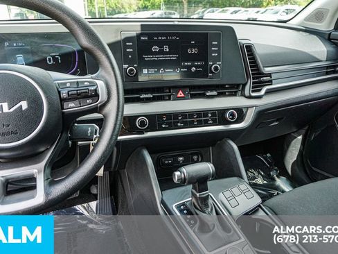 Used 2025 Kia Sportage LX FWD image 32