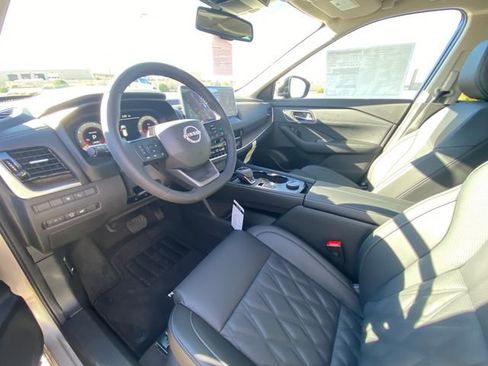 New 2026 Nissan Rogue Platinum w/ Platinum Premium Package image 12