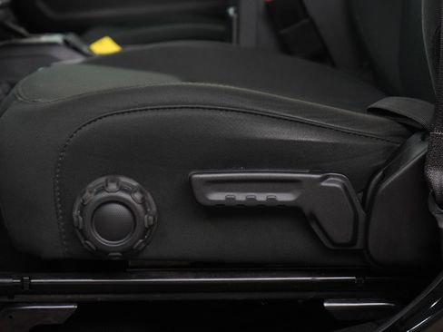 Used 2021 Jeep Gladiator Willys image 23