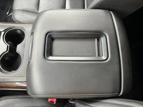 Used 2019 Chevrolet Suburban LT AWD/4WD image 16