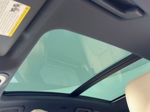 Used 2026 Porsche Macan image 16