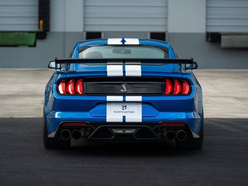 Used 2021 Ford Mustang Shelby GT500 w/ Carbon Fiber Track Pack image 19