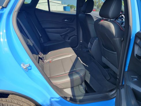 Certified 2024 Chevrolet Trax RS w/ Driver Confidence Package FWD image 27