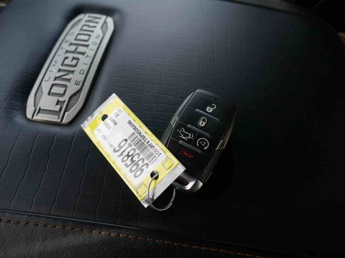 Used 2023 RAM 1500 Limited w/ Body-Colour Bumper Group image 41