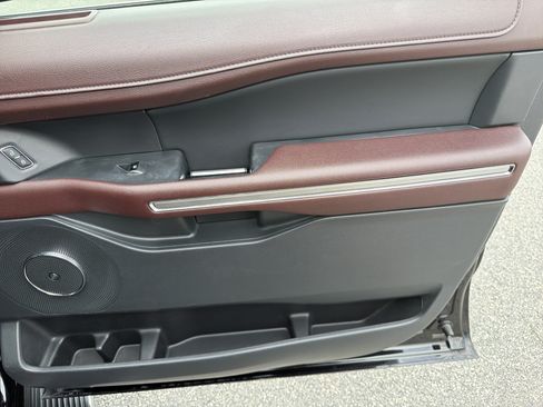 Used 2023 Ford Expedition Max Limited RWD image 24