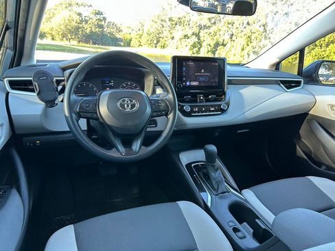 Certified 2025 Toyota Corolla LE image 12