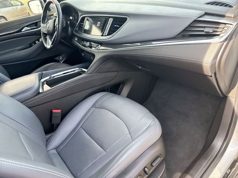 Used 2024 Buick Enclave Premium image 11