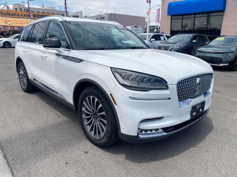 Used 2020 Lincoln Aviator Reserve w/ Equipment Group 201A RWD image 3