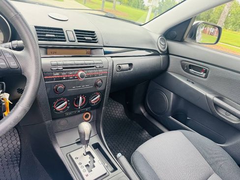 Used 2009 MAZDA MAZDA3 i Touring Value FWD image 11