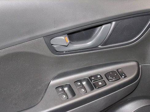 Used 2022 Hyundai Kona SE FWD image 22