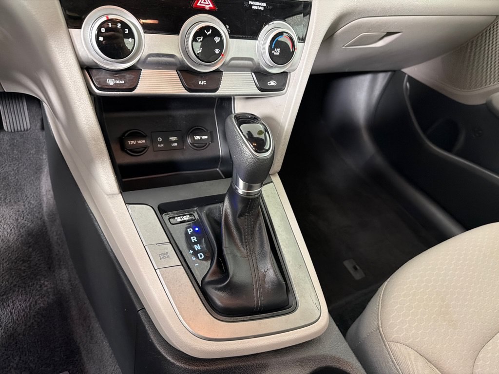 Used 2019 Hyundai Elantra SEL FWD image 14