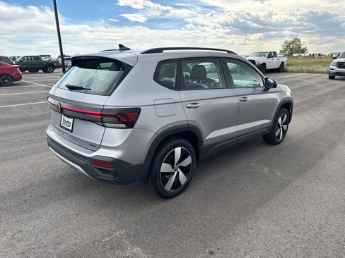 Used 2025 Volkswagen Taos S AWD/4WD image 7
