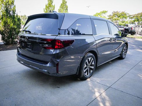 New 2026 Honda Odyssey EX-L image 10