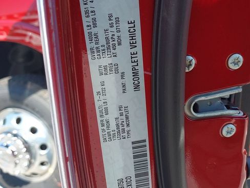 New 2027 RAM 3500 Big Horn w/ Laramie Trim Package AWD/4WD image 24